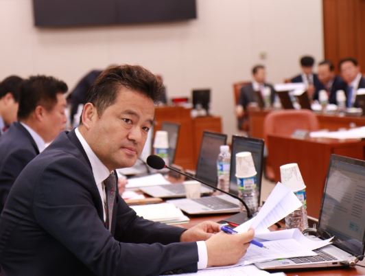 ▲ 임종성 더불어민주당 의원이 22일 열린 서울시 국정감사서 질의를 하고 있다. ⓒ 임종성 의원  SNS 캡쳐