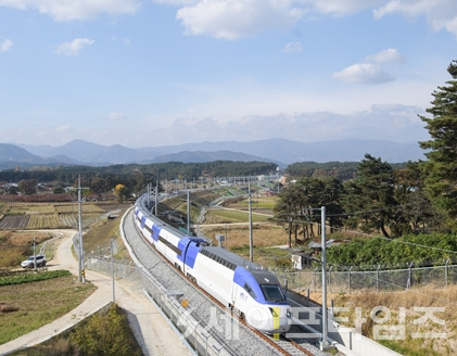 ▲ KTX ⓒ 한국철도