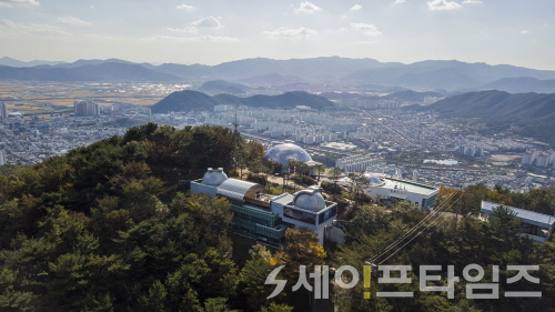 ▲ 8~10월 환상의 우주쇼를 김해천문대에서 볼 수 있다.ⓒ 김해천문대