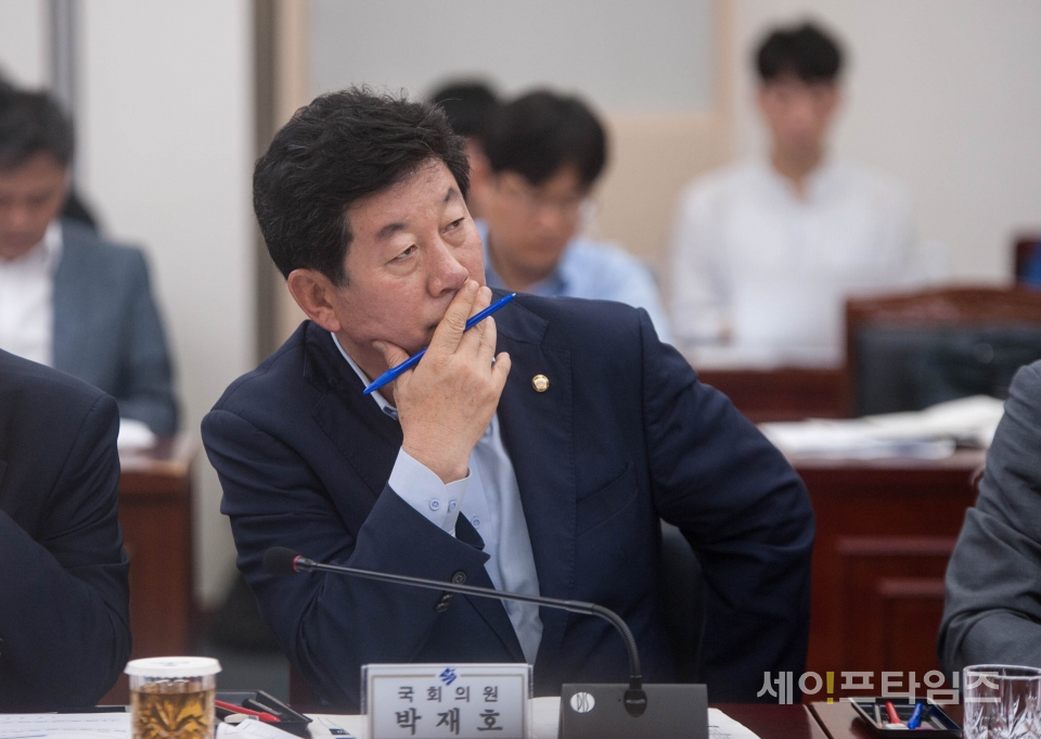 ▲ 박재호 더불어민주당 의원이 중앙선관위 국정감사를 하고 있다. ⓒ 박재호 의원실