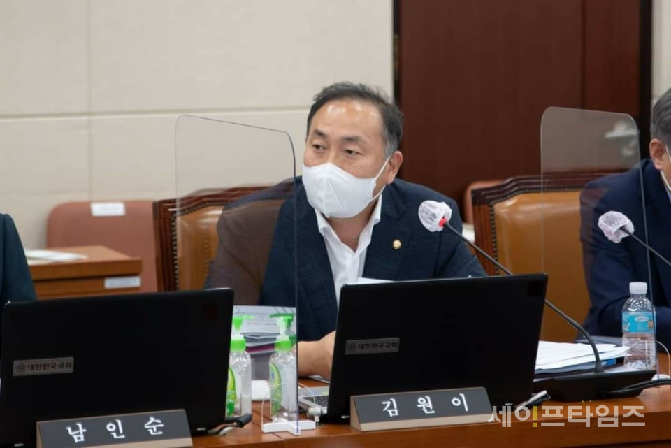 ▲김원이 의원이 국회 보건복지위원회에서 질의를 하고 있다. ⓒ 김원이 의원실