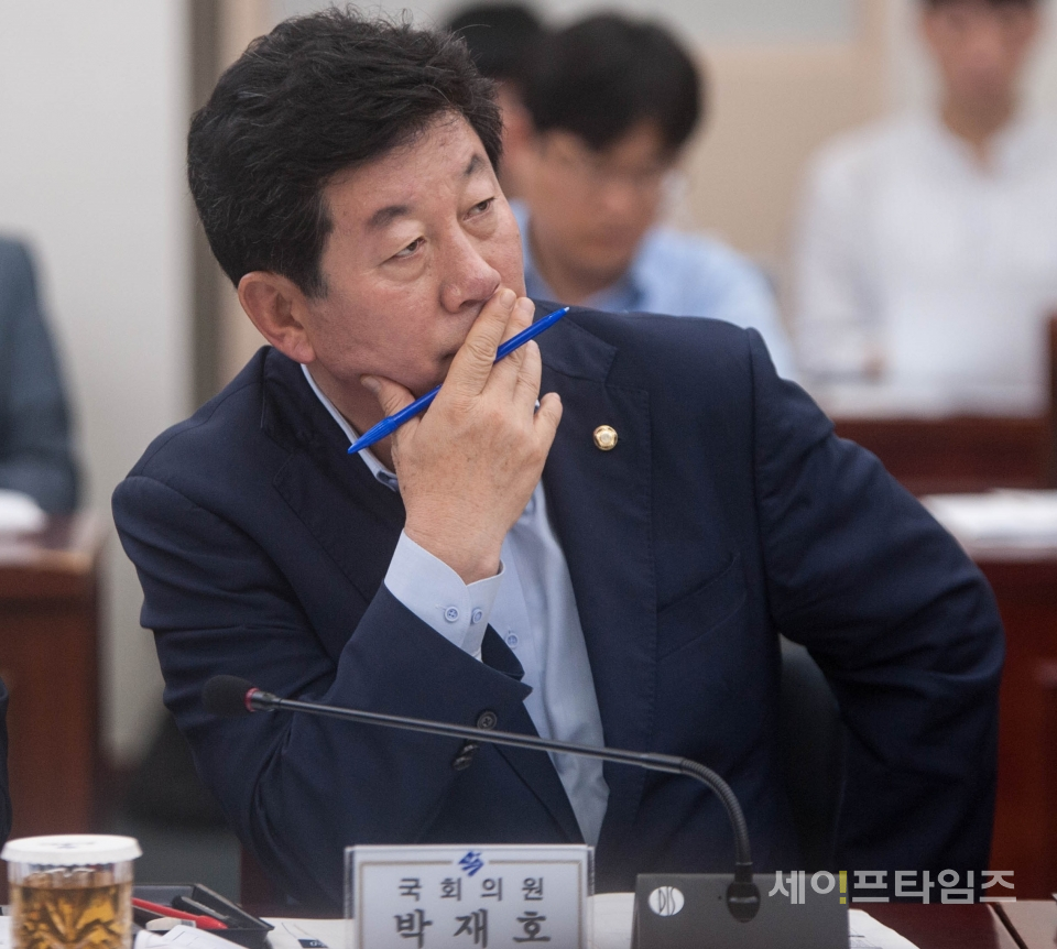 ▲  박재호 의원이 국정감사에서 답변을 듣고 있다. ⓒ 박재호 의원실