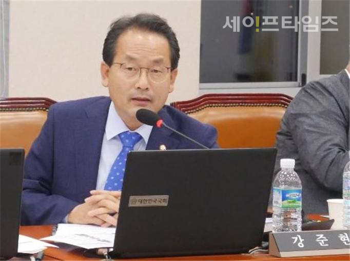▲ 강준현 의원이 국정감사에서 질의하고 있다. ⓒ 강준현 의원실