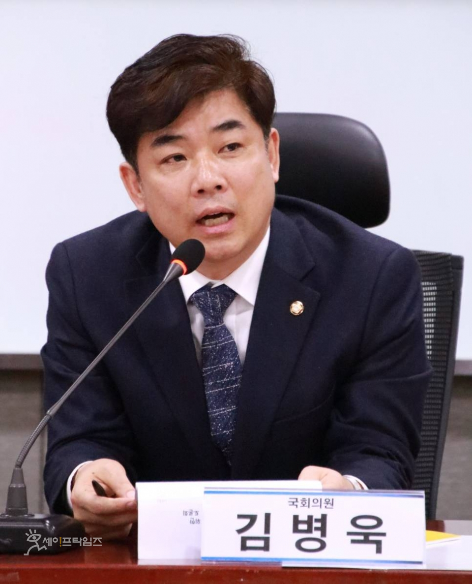 ▲ 김병욱 의원이 반려동물 3법을 대표발의했다고 20일 밝혔다. ⓒ 김병욱 의원실
