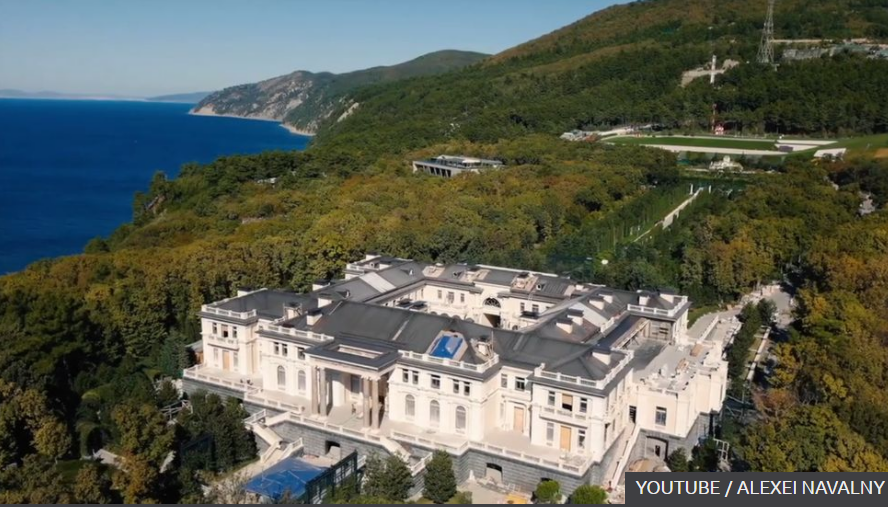▲ 부자들의 자금으로 만든 푸틴의 궁전 ⓒ 알렉세이 나발니 유튜브