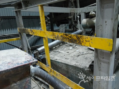 ▲ 23일 오전 12시 30분쯤 인천 순환골재 공장에서 기계 끼임 사고가 발생해 노동자 1명이 사망했다. ⓒ 인천 서부소방서