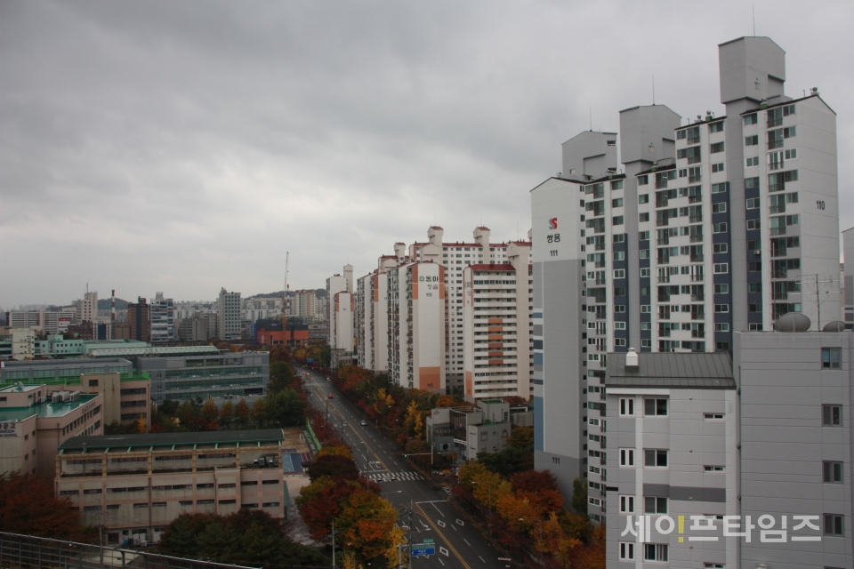 ▲임대차 3법 시행 이후 서울 주요 아파트 전·월세 계약 갱신율이 77.7%까지 증가한 것으로 나타났다. ⓒ 세이프타임즈 DB