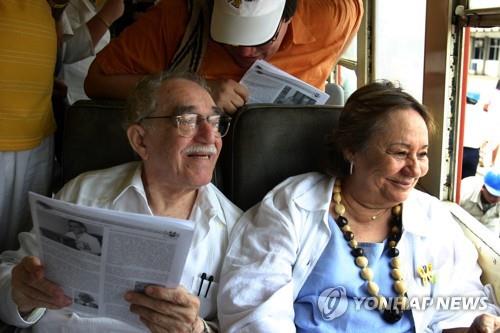 ▲ 작가 가브리엘 가르시아 마르케스(왼쪽)와 그의 부인 메르세데스 ⓒ 연합뉴스
