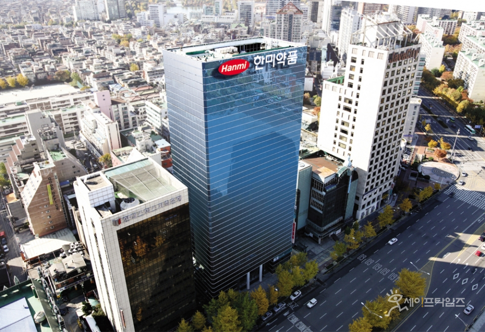 ▲ 유럽의약품청이 한미약품의 'LAPSTriple Agonis't를 원발 경화성 담관염 치료를 위한 희귀의약품으로 지정했다. ⓒ 한미약품