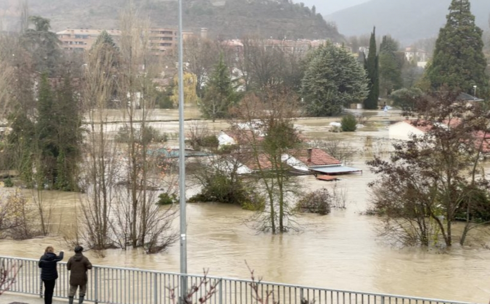 ▲ 스페인 빌라바 마을 주택들이 홍수로 인해 잠겼다. ⓒ 로이터통신