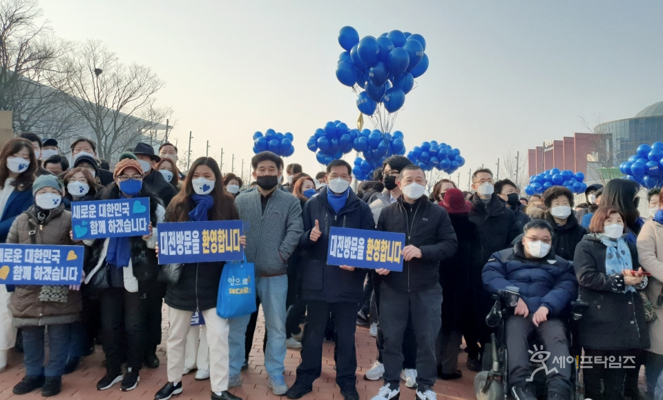 ▲ 이재명 더불어 민주당 대선후보를 지지하고 있는 대전시민들  ⓒ 오선이 기자