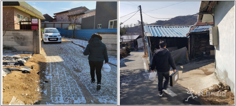 ▲ 한국식품안전관리인증원 직원들이 지역 소외계층 가정을 찾아다니며 따뜻한 도시락을 전달하고 있다.  ⓒ 한국식품안전관리인증원