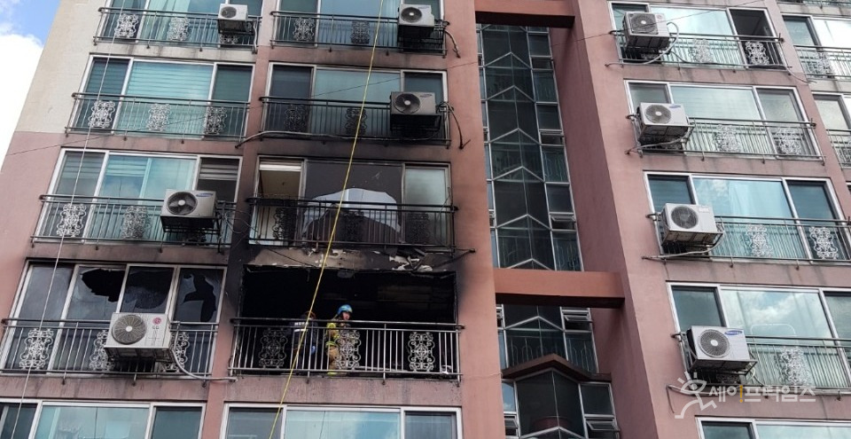 ▲ 대전 괴정동의 한 아파트에서 화재가 발생했다. ⓒ 세이프타임즈 DB