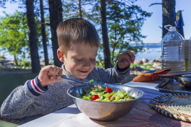 ▲ 아이가 야채를 먹을 때 상을 주면 야채를 더 잘 먹게 된다는 연구 결과가 나왔다 ⓒ UPI