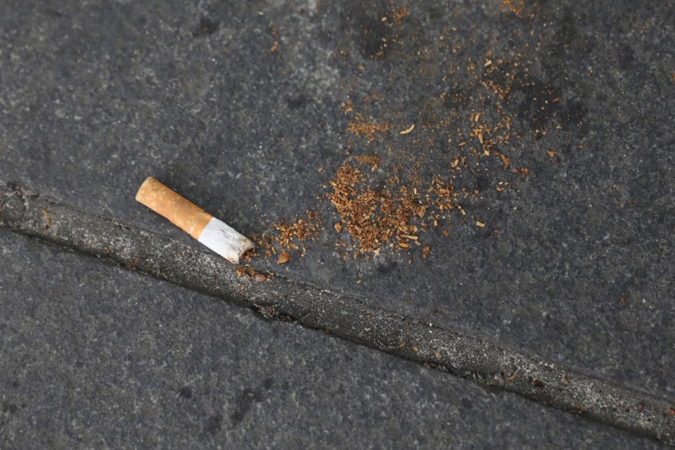 ▲ 뉴욕 길거리에 버려진 담배꽁초. 바이든 행정부는 담배의 니코틴 함량을 제한하는 조례를 발의할 계획이라고 백악관은 밝혔다ⓒ 로이터 홈페이지