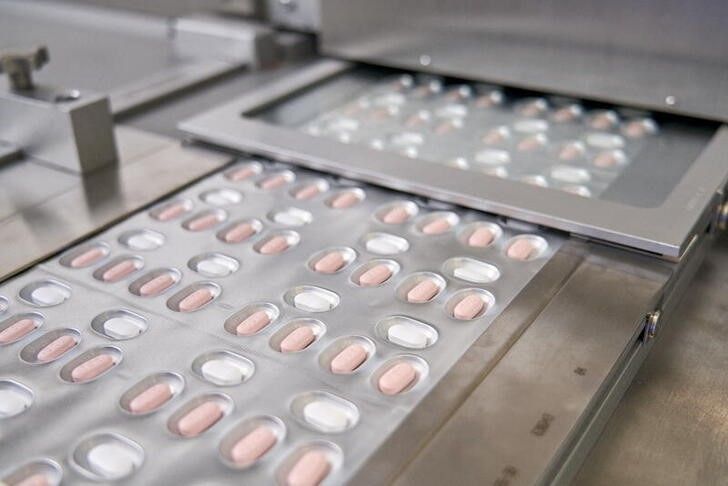▲ 화이자의 코로나-19 치료제인 팍스로비드가 이탈리아 아스콜리(Ascoli)에서 제조되고 있다. ⓒ 로이터 통신