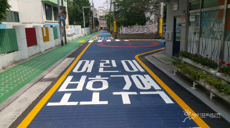 ▲ 서울 노원구 공릉동 공연초 주변 이면도로 개선사업 후에 안전한 통학로로 변했다. ⓒ 노원구