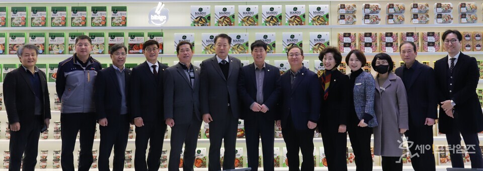 ▲ 진천군의회 관계자들이 CJ제일제당 블로썸캠퍼스를 방문해 기업 소통 간담회를 가졌다. ⓒ 진천군