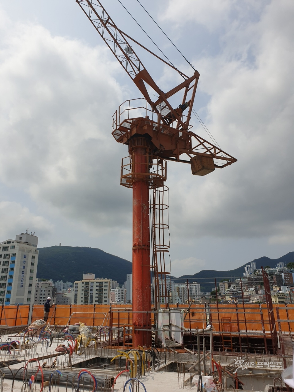 ▲ 공사장에 설치된 타워크레인. ⓒ 세이프타임즈 DB