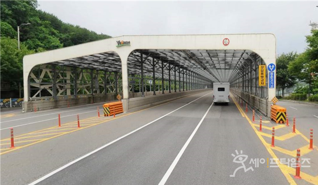 ▲ 인천시 동춘고가교 방음터널. ⓒ 인천시