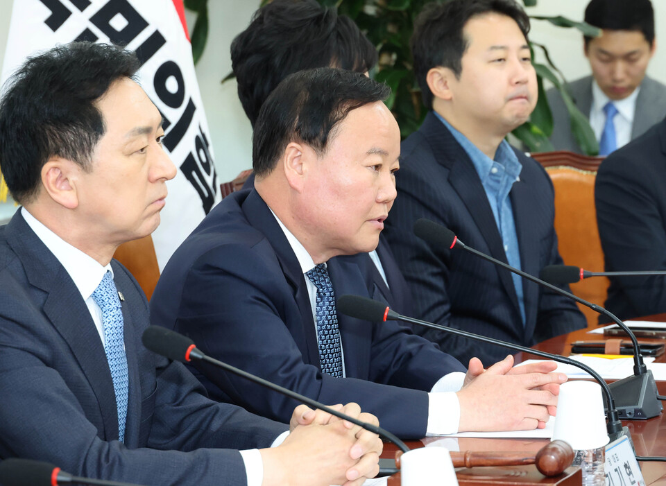 ▲ 김재원 국민의힘 최고위원이 국민의힘 최고위원회의에서 전광훈 사랑제일교회 목사를 가리켜 '우파 진영을 전부 천하 통일했다'고 한 발언과 관련해 "진심으로 반성하고 있다"고 사과하고 있다. ⓒ 연합뉴스