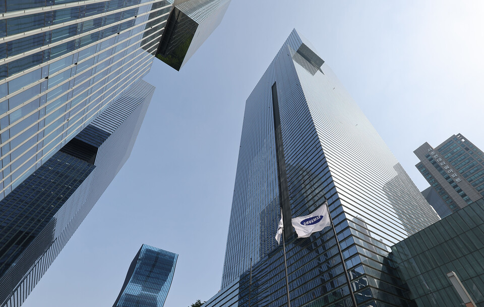 ▲ 삼성전자가 1분기 매출 실적을 발표한 27일 오전 서울 서초구 삼성전자 서초사옥. ⓒ 연합뉴스