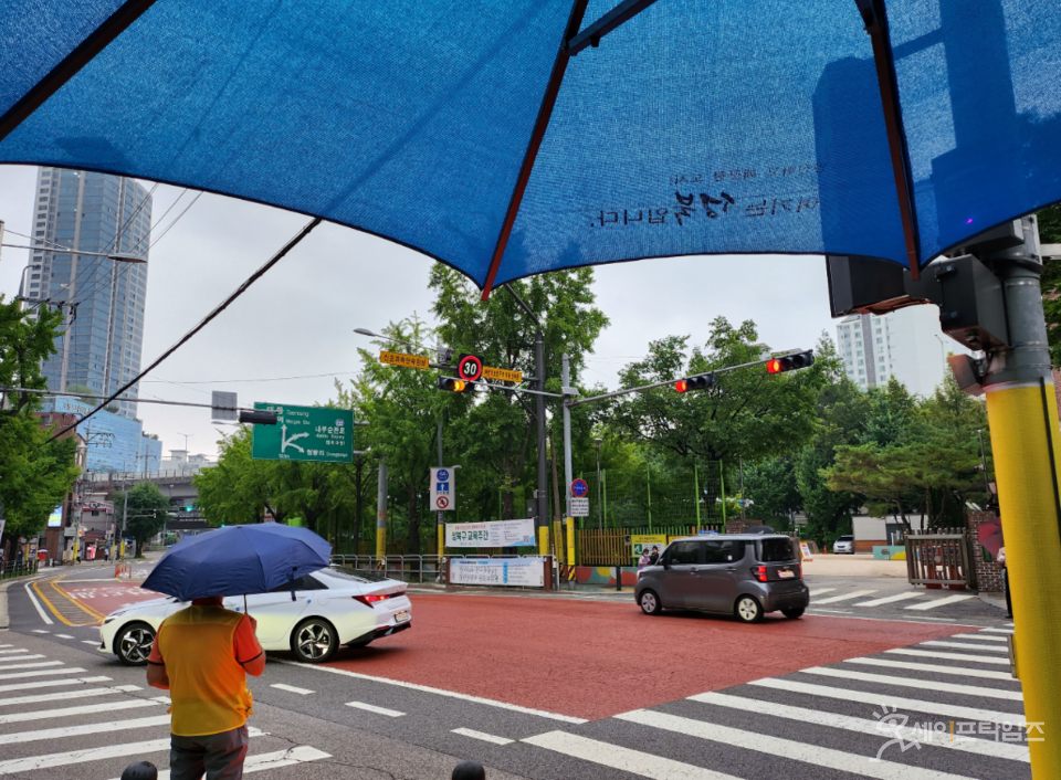 ▲ 서울 성북구에 비가 쏟아지고 있다. ⓒ 세이프타임즈