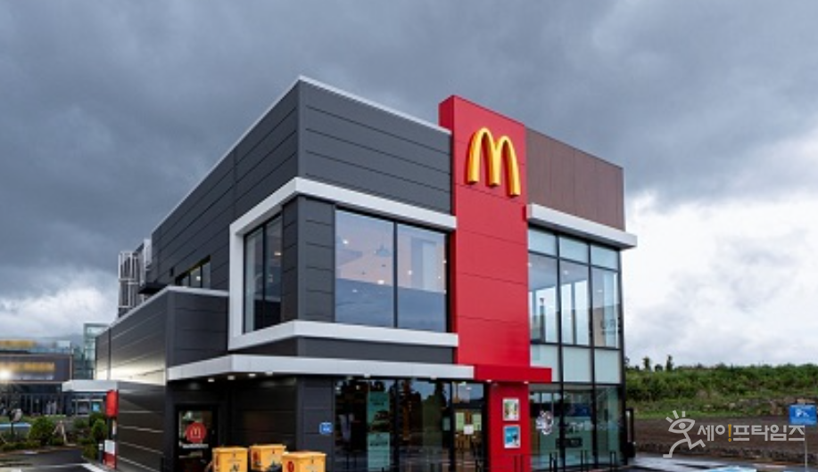 ▲ 한국맥도날드가 가맹점주들에게 가맹계약 갱신 거절 무효 확인 소송을 당했다. ⓒ 한국맥도날드