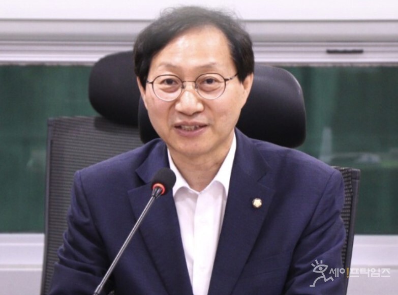 ▲ 김성주 더불어민주당 의원이 2023 새만금 잼버리대회와 관련한 정부의 무책임함을 지적했다. ⓒ 의원실