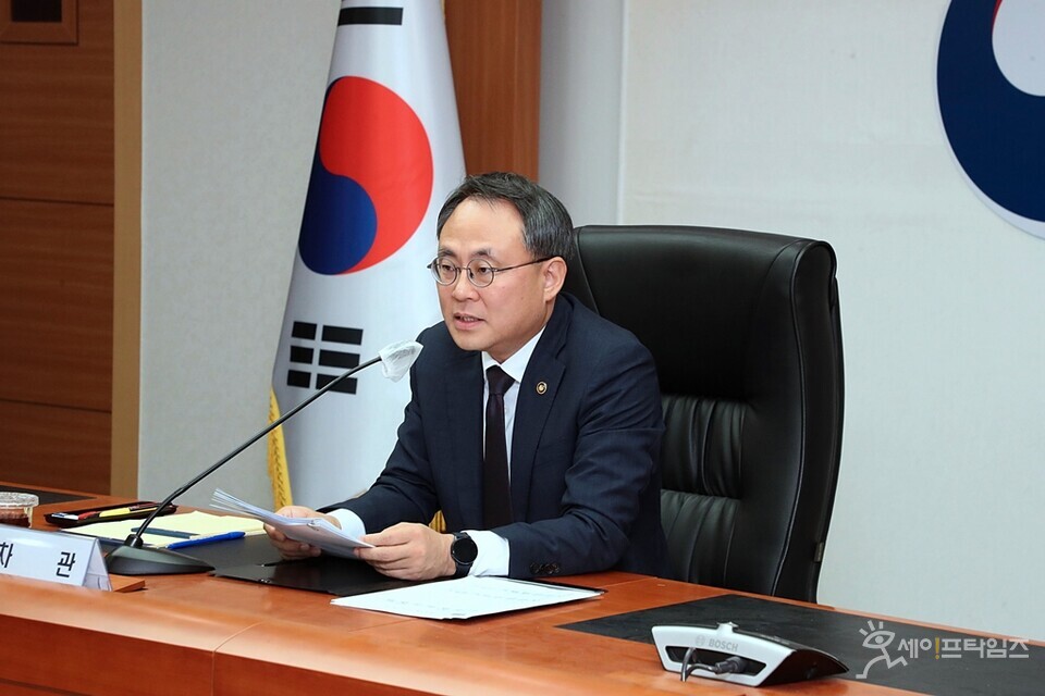 ▲ 고기동 행정안전부 차관이 18일 긴급 시·도 부단체장 회의에 참석해 모두발언을 하고 있다. ⓒ 행정안전부