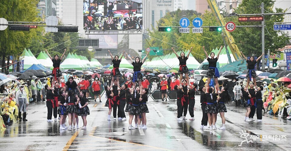 ▲ 서울 노원구 청년들이 지난해 노원탈축제에 참여하고 있다. ⓒ 노원구