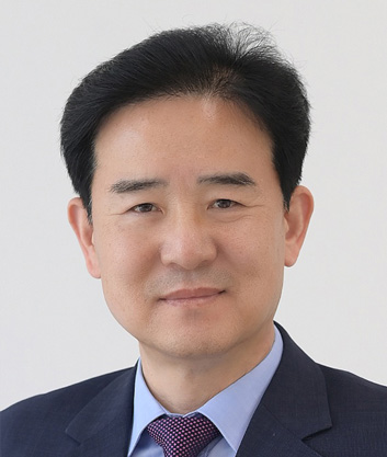 ▲ 김인수 경기 김포시의회 의장이 동료의원 사망과 관련된 입장문을 전격 발표하면서 논란이 가열되고 있다.