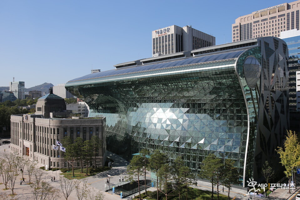 ▲ 서울시는 서울·인천·경기·한국철도공사 등 수도권 전철 구간 전체를 대상으로 오는 7일 첫차부터 기본요금을 동시에 조정한다. ⓒ 서울시