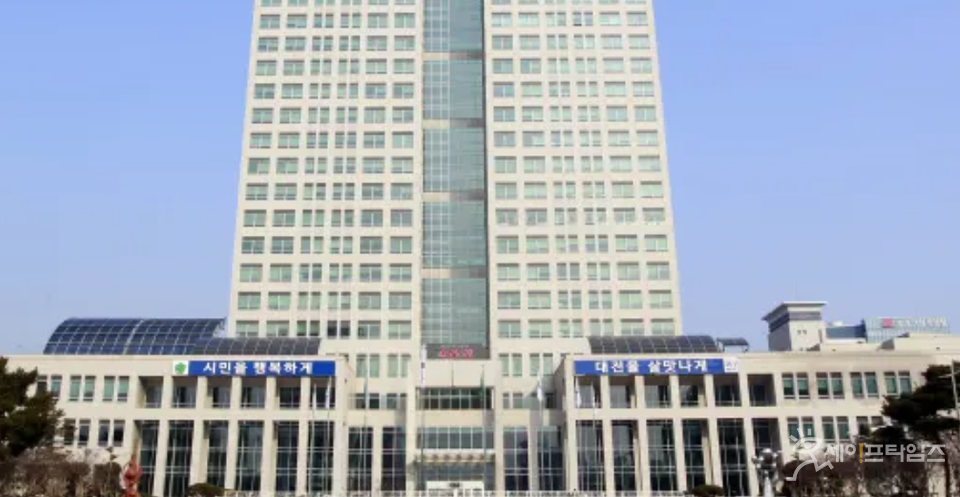 ▲ 대전월드컵경기장 내 볼링 경기장이 3년째 방치돼 대전시의 적극적 대처가 필요하다는 지적이 나왔다. ⓒ 대전시