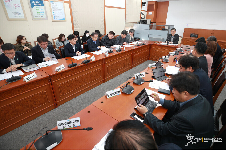 ▲ 정선용 충북도 행정부지사가 안전충북 2030 프로젝트 실국 추진상황보고회를 주재하고 있다. ⓒ 충북도