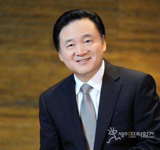 ▲ 검찰이 증여세 회피를 위해 계열사 주식을 저가에 양도하도록 한 혐의를 받는 허영인 SPC그룹 회장에게 징역 5년을 구형했다. ⓒ SPC