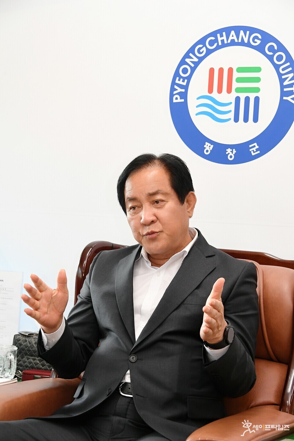 ▲ 심재국 강원 평창군수가 2024 신년 인터뷰를 하고 있다. ⓒ 평창군