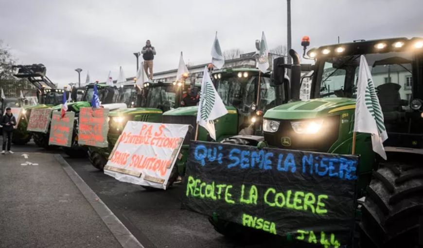 ▲ 프랑스 농민 시위에 어업인과 운수업자가 가세하기 시작했다. ⓒ AFP 통신