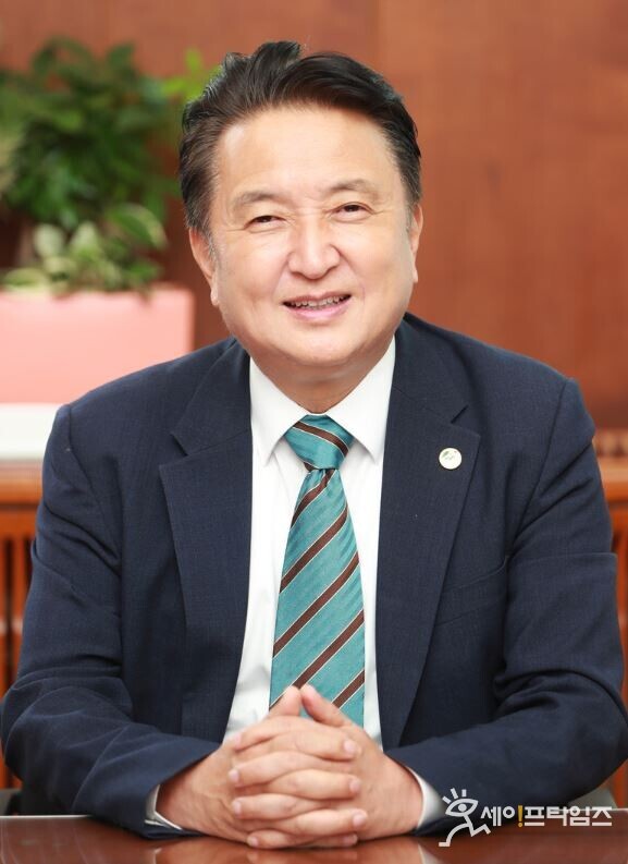 ▲ 김영환 충북지사가 제22대국회의원 선거에서 공무원들의 정치적 중립을 강조했다. ⓒ 충북도