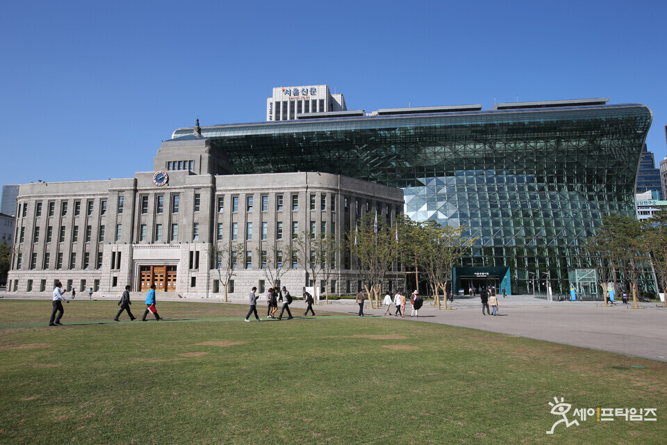 ▲ 서울시가 올해 안으로 실태조사를 통해 건축물 심의 기준에 화물조업 주차공간 설치 기준을 마련하는 방안을 추진한다. ⓒ 서울시
