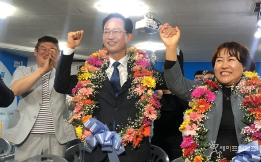 ▲ 제22대 국회의원 선거에서 승리한 더불어민주당 송재봉 당선인. ⓒ 송재봉 후보 캠프