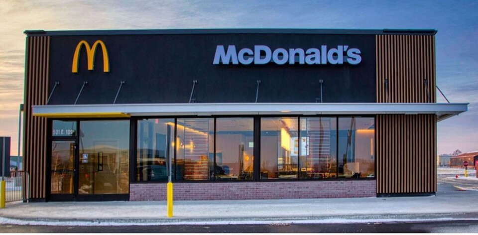 ▲ 프랑스의 한 남성이 성차별로 자신이 일하던 맥도날드 지점장을 고소했다. ⓒ 맥도날드