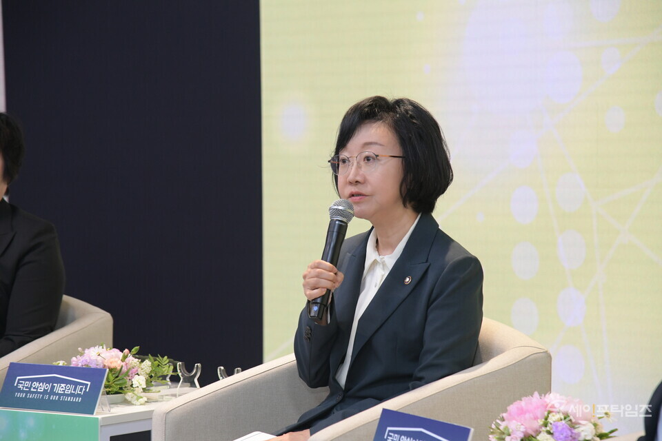 ▲ 오유경 식품의약품안전처장이 식의약 미래 비전 국민동행 소통마당(과학편) 행사에서 발언을 하고 있다. ⓒ 식약처