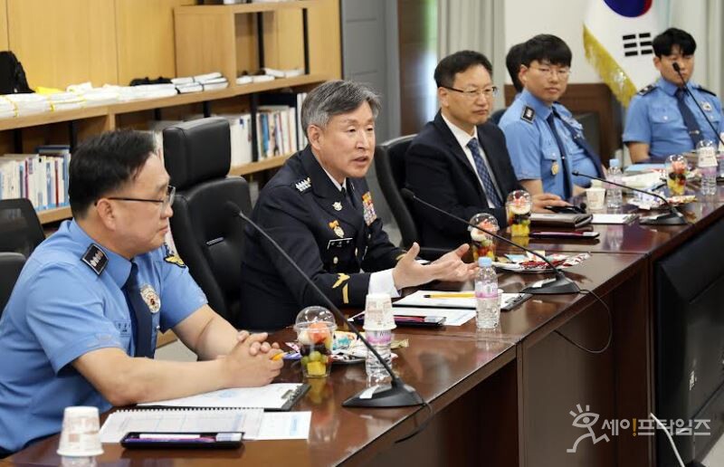 ▲ 김종욱 해양경찰청장이 울진해양경찰서를 찾아 봄철 해상치안 현장을 점검했다. ⓒ 해양경찰청