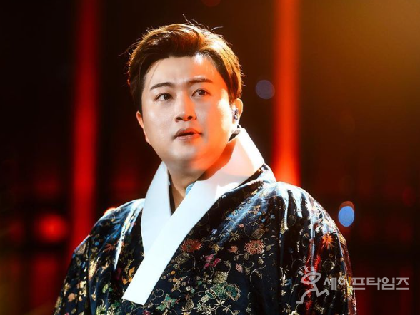 ▲ 트로트 가수 김호중이 교통사고 뺑소니와 운전자 바꿔치기 혐의로 입건돼 경찰 조사를 받고 있다. ⓒ 김호중 인스타그램