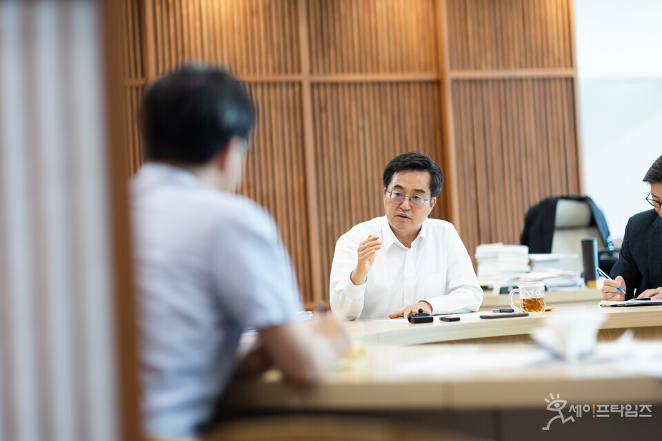 ▲ 김동연 경기지사가 지역내 위험물 취급 업소에 대한 긴급안전점검을 지시했다. ⓒ 경기도