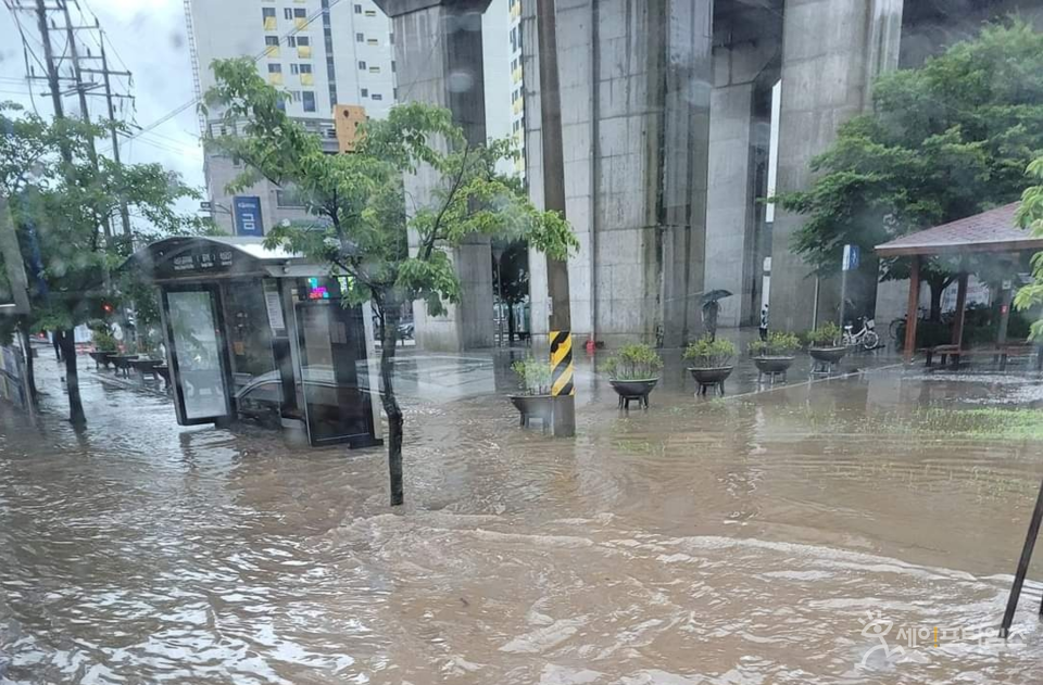 ▲ 경기 남양주 금곡역이 호우로 인해 침수됐다. ⓒ 세이프타임즈