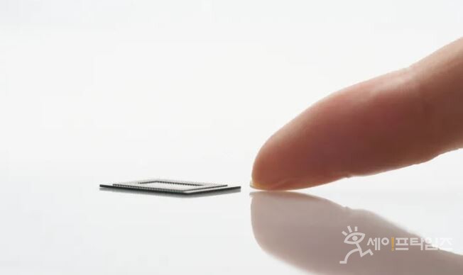 ▲ 삼성전자가 모바일용 7세대 저전력 D램 LPDDR5X 양산을 시작했다. ⓒ 삼성전자