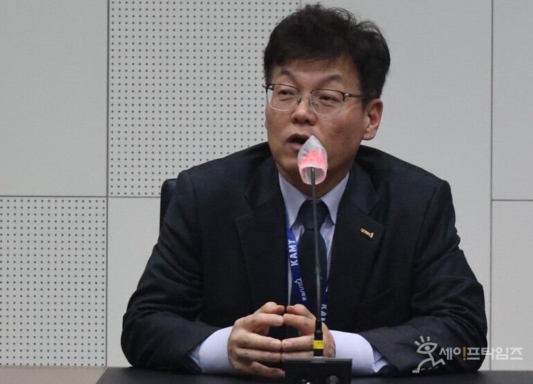 ▲ 이광우 대한임상병리사협회장이 4일 간호법 통과에 따른 공식 입장을 밝히고 있다. ⓒ 세이프타임즈