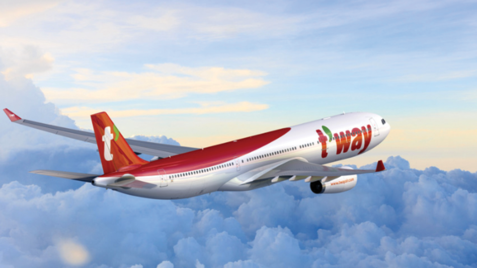 ▲ 티웨이항공의 첫 파리~인천 운항 편이었던 TW402의 결항으로 승객들이 EU의 항공규정인 EU261을 근거로 피해구제신청을 했지만 받아들여지지 않았다. ⓒ 티웨이항공